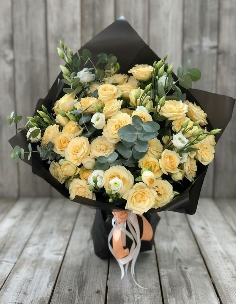 Букет цветов из: Розы и Лизиантусы в Пригорске