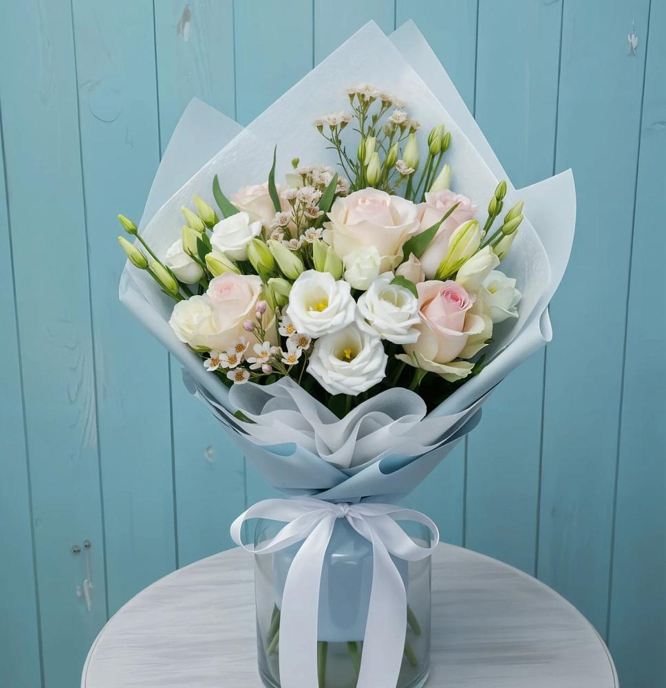 Букет цветов из: Розы и Лизиантусы в Пригорске