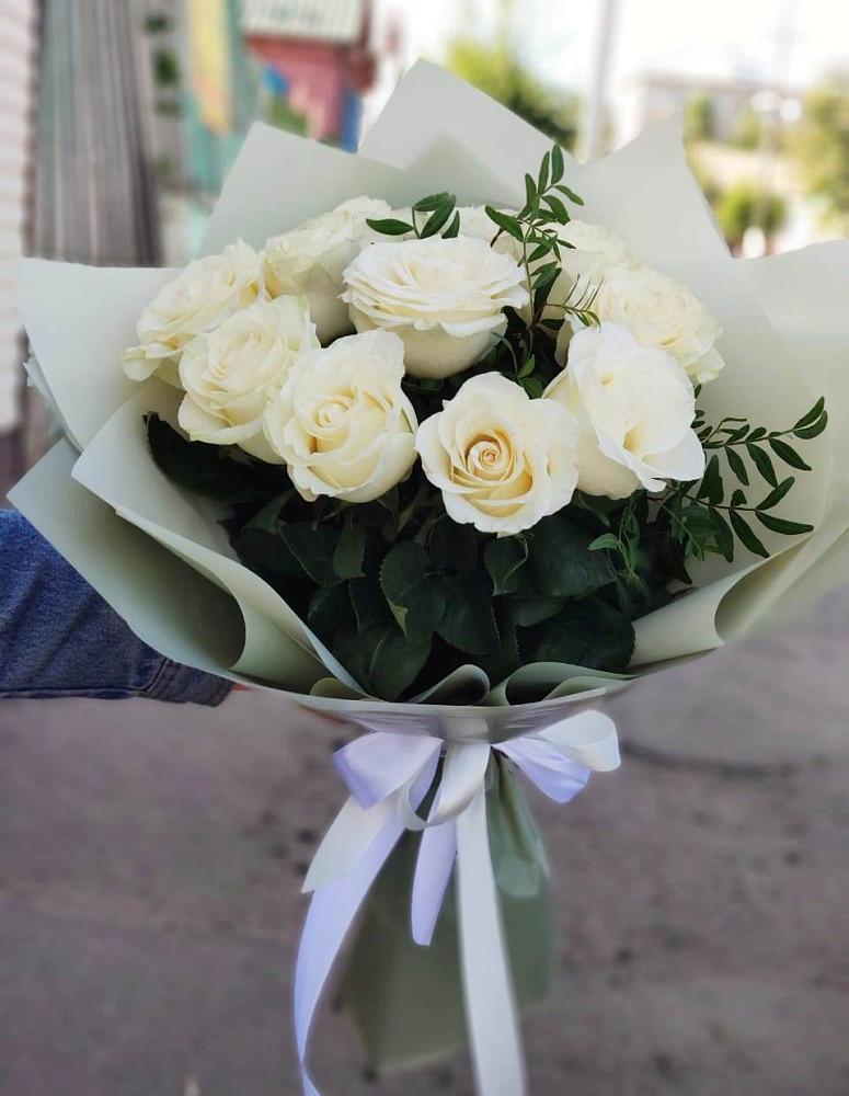 Букет Белые розы Проуд в Пригорске