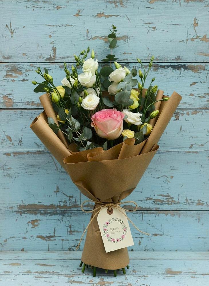 Букет цветов из: Розы и Лизиантусы в Пригорске