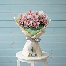 Букет цветов из:  Орхидеи и Розы в Пригорске