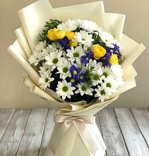 Букет цветов из:  Ирисы, Хризантемы и Розы #REPLACE_PRED# Пригорске