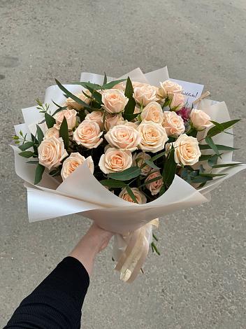 Букет Кремовые розы Латте в Пригорске