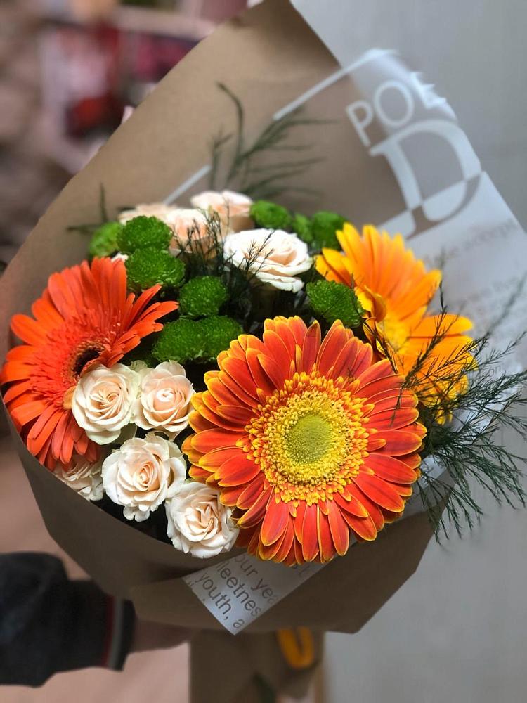 Букет цветов из: Герберы, Хризантемы и Розы в Пригорске