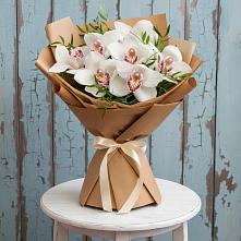 Букет цветов из:  Орхидеи и Розы #REPLACE_PRED# Пригорске